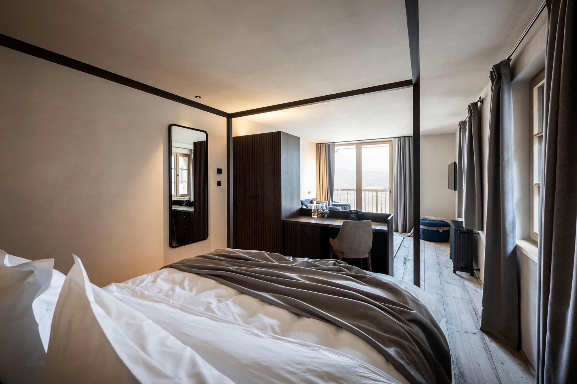 Hotel Ansitz Steinbock Villandro Eksteriør bilde
